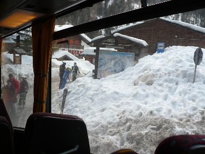 Verdammt viel Schnee an den Haltestellen...