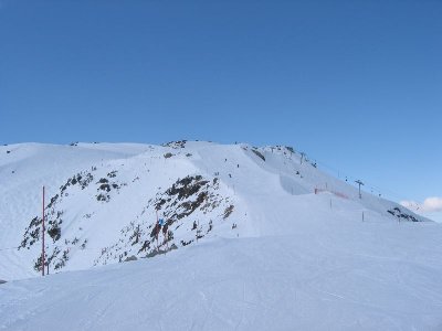 Gratabfahrt "Harmony Ridge", eine nicht sehr breite, aber oft leere Abfahrt. Erinnert stark an die "Marmottes" in Courchevel...