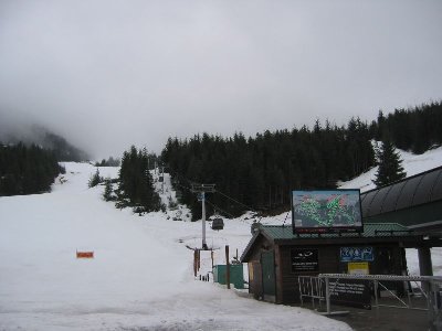 Ganz unten in Creekside landet man dann an der 6-EUB Creekside (Poma, 1996), wie man am Wetter sieht aber an einem ganz anderen Tag