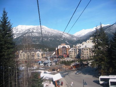 8-EUB Excalibur Gondola I. Sektion, startend an der Front neige in Whistler Village