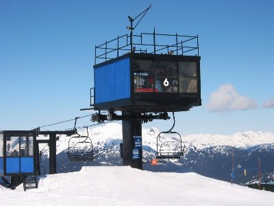 Bergstation 3-SB Crystal Chair, Yan, über die Crystal Traverse vom Glacier Express aus erreichbar, zieht sich aber.