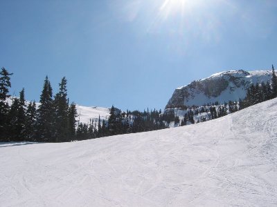 Abfahrt "Ridge Runner": top präpariert, niemand unterwegs, absolut abgelegen (wegen Schließung der 3-SB Crystal Chair)