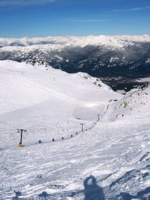 10 Hm Aufstieg belohnen einen mit diesem Tiefschneehang
