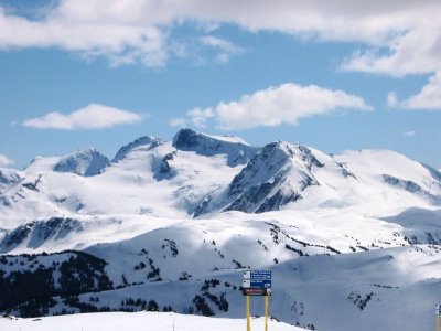 Ausblick vom Little Whistler Peak, 2115 m, Bergstation der 4-KSB Harmony Express