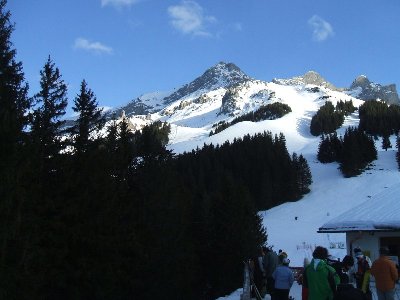 Blick auf das Skigebiet Brunni