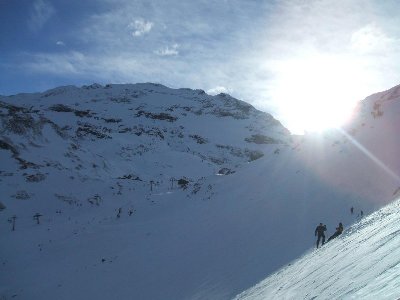 Offpiste am Jochpass, durch den starken Wind wie eine Piste zu fahren