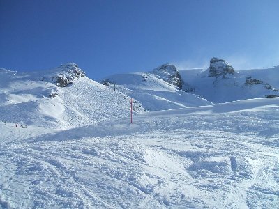 Piste 4 Laubersgrat, am Gletscher rechts ist's heut ganz schön windig
