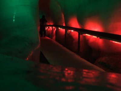 ...begleitet von "Time to say goodbye"