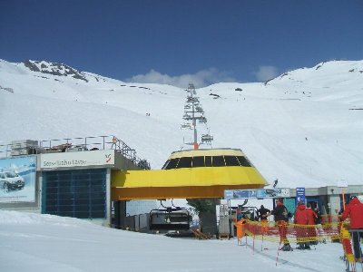 6KSB Lavoz von Doppelmayr, irgendwie stylisch, dieses Gelb^^