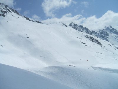 Oder mann nimmt die schöne schwarze 3 in Richtung des dritten farbigen Horns...