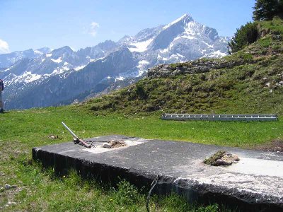 Die ehemalige Bergstation vor der Alpspitze.