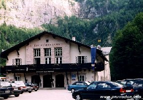 Krippenstein-Seilbahn I (2).jpg