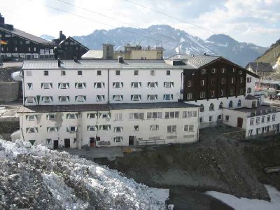 Hotel Passo Stelvio von hinten