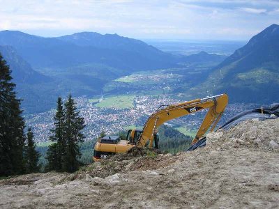 Aushub vor der Bergstation.