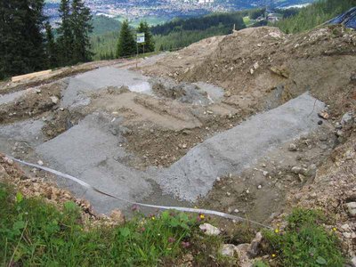 Bauarbeiten an der Bergstation.