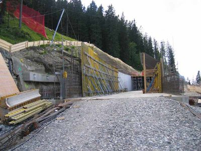 Auf der Tunnelbaustelle.