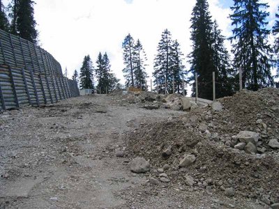 Ausbau des Mittleren Skiweges zwischen Mittelstation und Skitunnel.