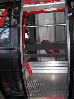 eigentlich für 12 Personen; in Italien passen aber mindestens 15 rein