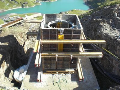 Stütze 4 wartet auf den Beton