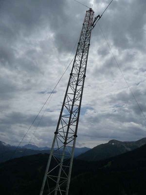 seilbahn beton. machen übrigens beide nen höllen-lärm...
