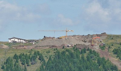 Die Bergstationsbaustelle im Zoom