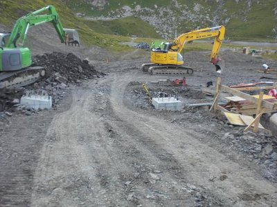 Die letzten Stützenfundamente sind fertig