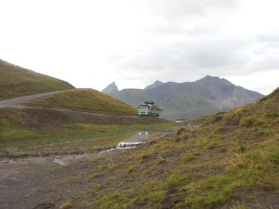 Der Konvoi mit den ersten Teilen kommt