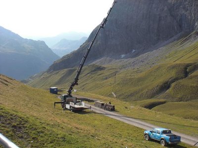 Der zusammenbau der Lawinenwerke hat begonnen
