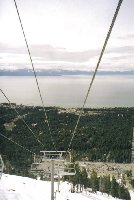 Strecke der 4KSB Gunbarrel Express mit Blick auf den Lake Tahoe. Unten sieht man den großen Parkplatz.