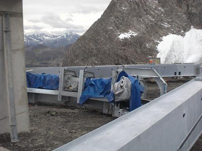 Am Berg war alles bereit für das hoch heben