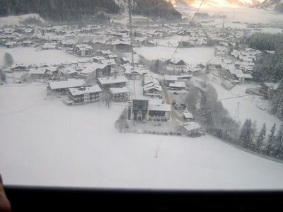 Blick aus der Gondel zur Talstation zurück