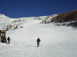 Seppenalmabfahrt mit oberer Hälfte des Tauernberglifts, links der Seppenalmlift.