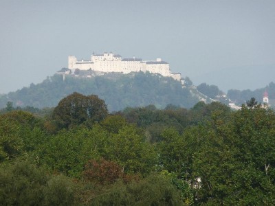 und vom Kommunalfriedhof aus