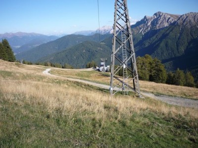 Bergstation aus Richtung der Belvedere-Trasse, steht genau in der Flucht zur Belvedere-Talstation