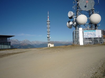 Neuer und alter Mast