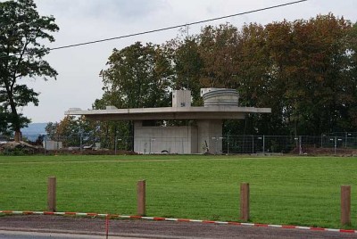 Blick von dem Festungsplateau auf die Bergstation.
