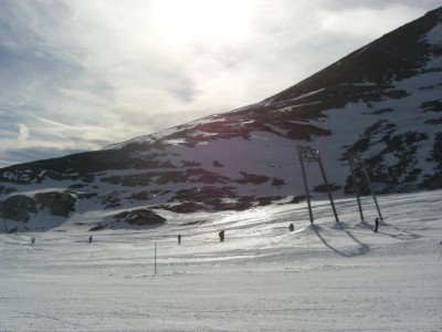 Am Glänzen des Schnees erkennt man gut, wie hart der Schnee sein muss. Aber wie gesagt, für mich war es perfekt!