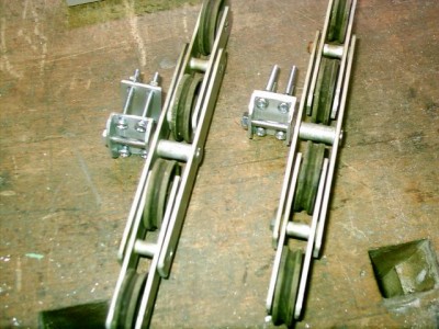 Die Rollenbatterien werden nur mal wieder gereinigt und neu geschmiert.Die Aufhängungen sind neu.