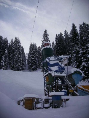 baustelle mit seilbahn an der talabfahrt...keine ahnung wofür