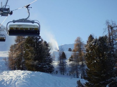 Sessel und Kanone.jpg