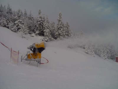 Schneekanone an der Bergstation Nordhang Sesselbahn