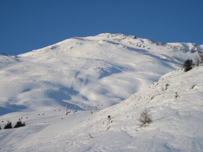 von links nach rechts schwarze 50,51, rote 50 vorne 4er Stätzertäli