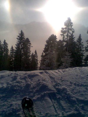 Halo am Kreuzjoch. Sollte angeblich stark bewölkt sein heute und Schneefall... lol
