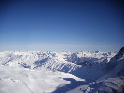 über deutschland hats schleierwoken, sonst überall blauer himmel