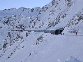Lawinengalerie vom Rothorn in Richtung Weisshorn