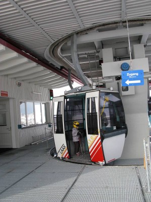 Gondel 33 Laax Curnius der Zwölfer-Nordbahn Hinterglemm