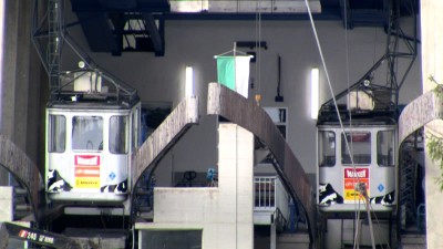 Beide Gondeln in der Talstation, ein seltener Anblick :-)