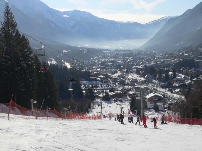 ... und man findet sich im gut eingezäunten Übungsbereich von Les Planards wieder - in der Realität