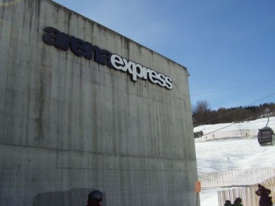 Talstation Arena Express blaue 10.jpg