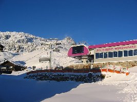 Wer hat eigentlich dieses grausige CD zu verantworten?